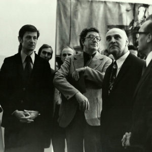 With members of “Ion Andreescu” Institute and German officials during the tapestry exhibition. “Young Romanian Artists in DRG” Dresden, Germany, 1977
